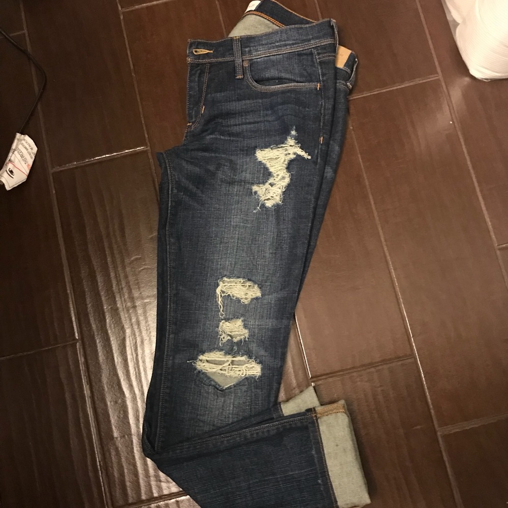 Abercrombie & Fitch distressed jeans sz 4 / 27